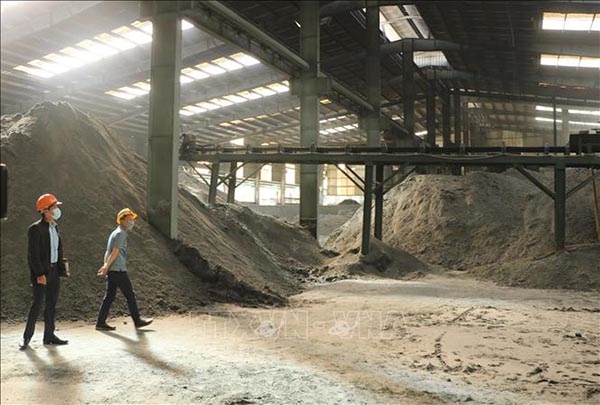 Công ty CP DAP-Vinachem xử lý bã thải thạch cao làm phụ gia xi măng và vật liệu cốt nền