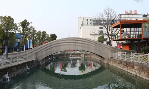 Trung Quốc làm cầu bê tông bằng công nghệ in 3D dài nhất trong 19 ngày