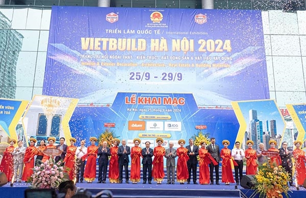 Gần 400 doanh nghiệp tham gia Triển lãm Quốc tế Vietbuild Hà Nội 2024 lần 3