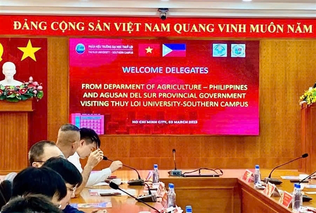 VMAT THAM DỰ “TỌA ĐÀM VỀ TRAO ĐỔI KINH NGHIỆM TRONG LĨNH VỰC THỦY LỢI VÀ PHÁT TRIỂN NÔNG NGHIỆP CÔNG NGHỆ CAO” VỚI PHILIPPINES.